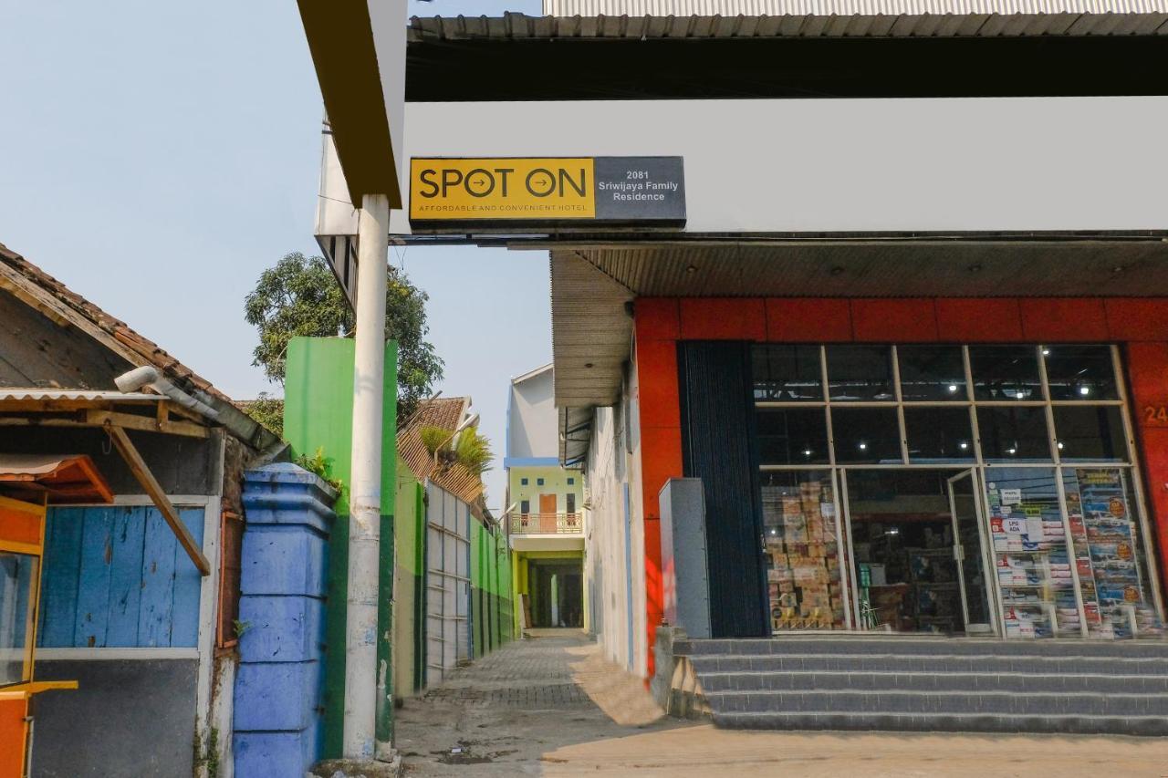 Spot On 2081 Sriwijaya Family Residence Lawang Exterior foto